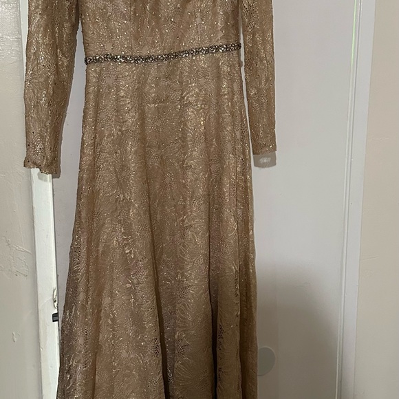 Mac Duggal dress - Picture 3 of 5